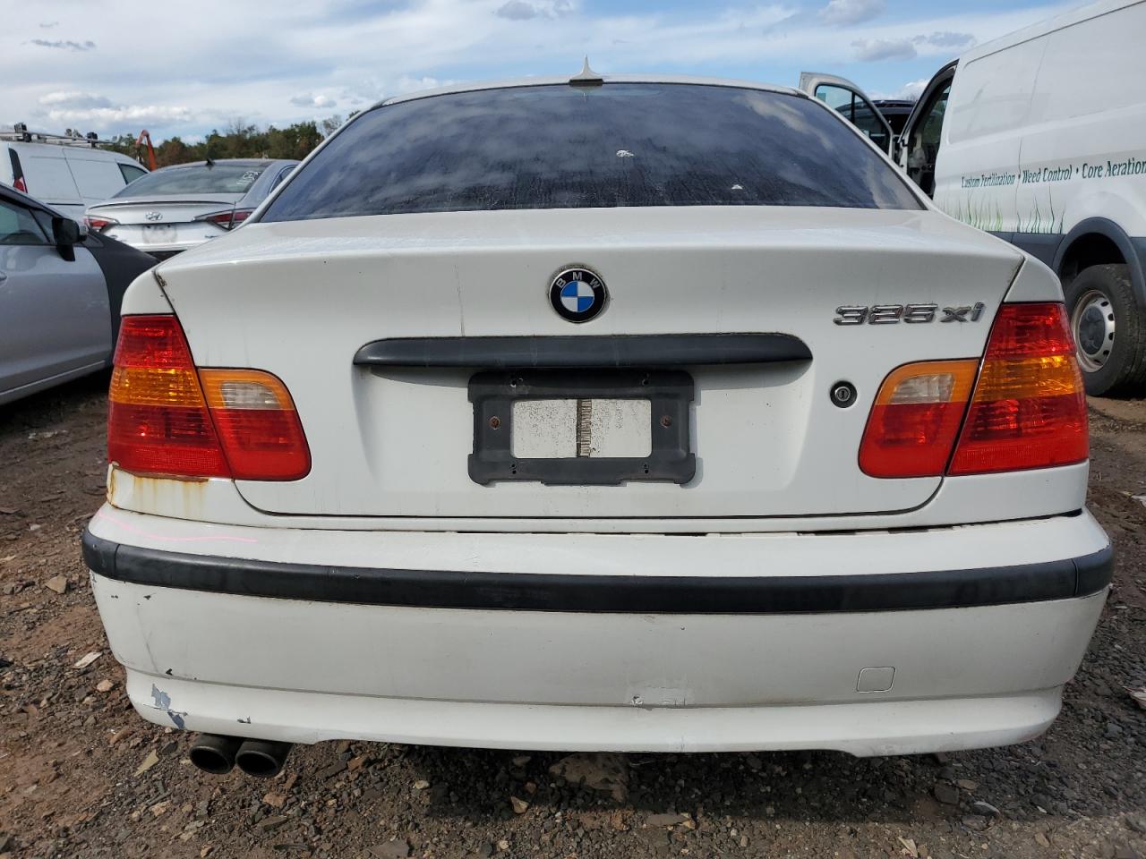 WBAEU33474PR07400 2004 BMW 325 Xi