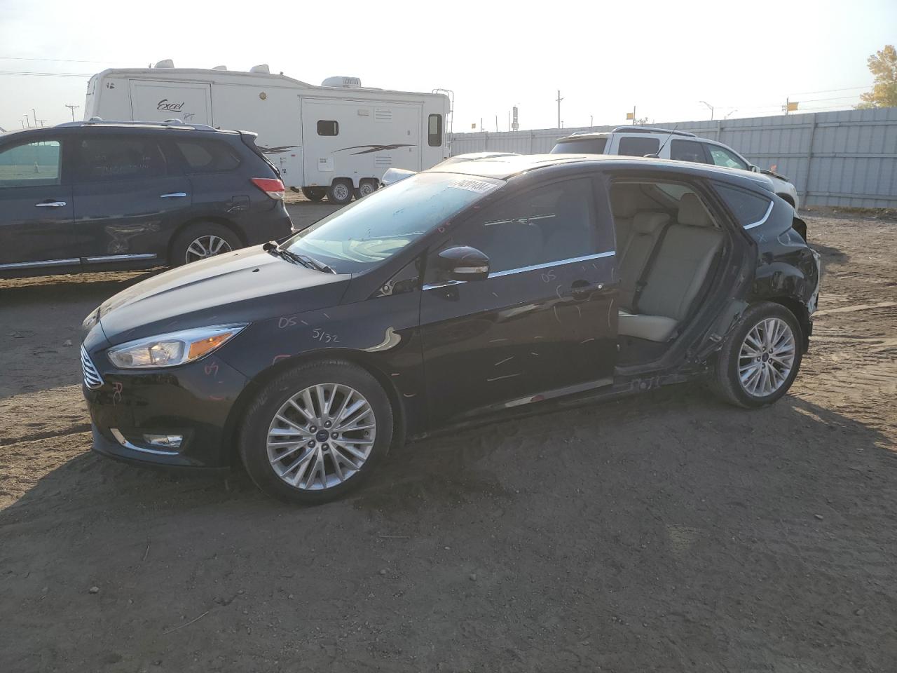 1FADP3N25JL294039 2018 FORD FOCUS - Image 1