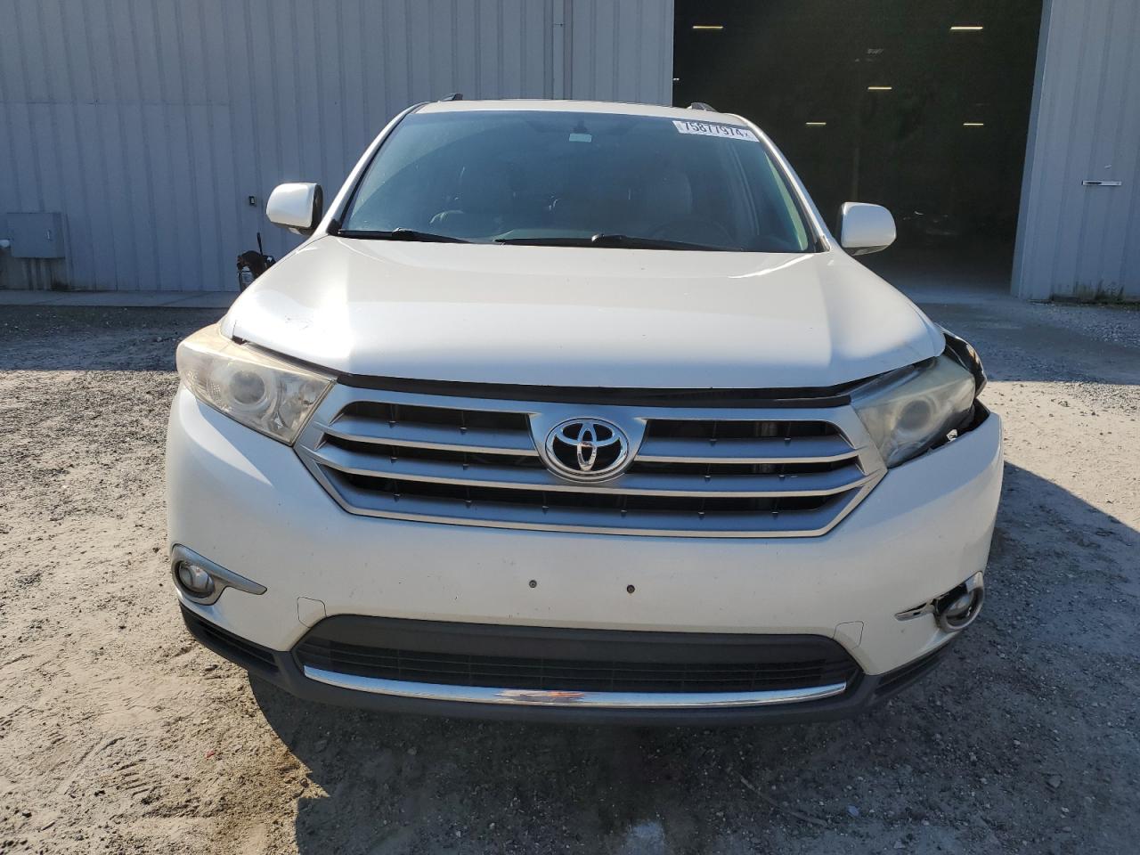2011 Toyota Highlander - Image 5