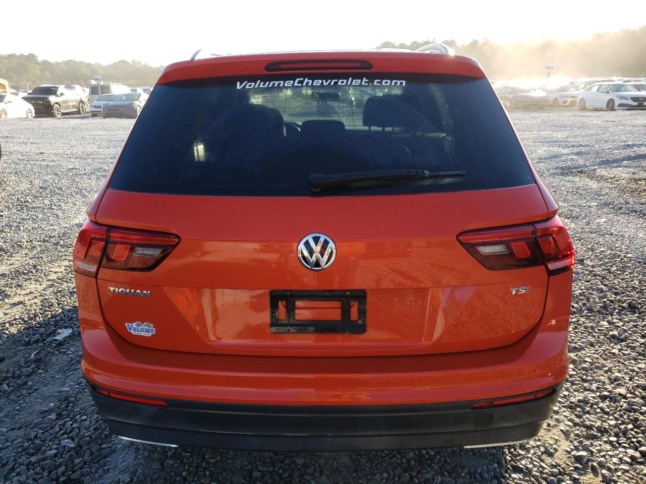 2018 Volkswagen Tiguan - Image 6
