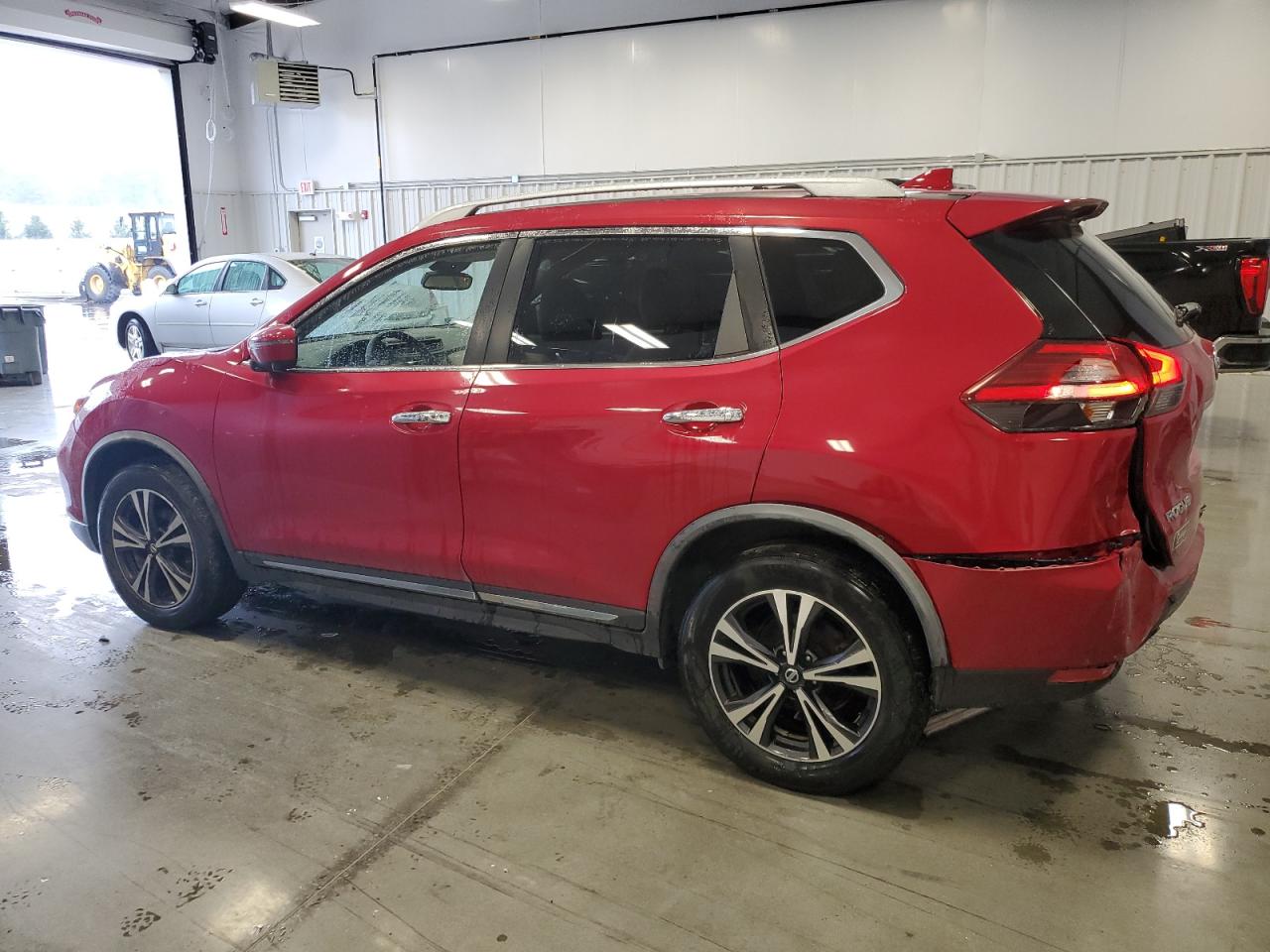 2017 Nissan Rogue - Image 2