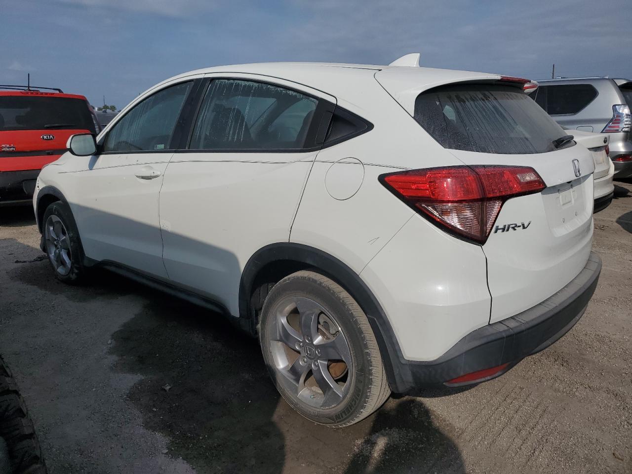 2018 Honda Hr-V Lx VIN: 3CZRU6H38JM718255 Lot: 74294134