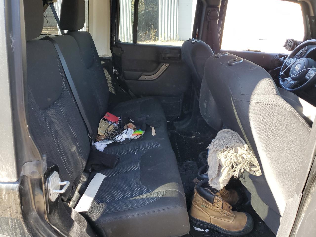 2016 Jeep Wrangler - Image 11