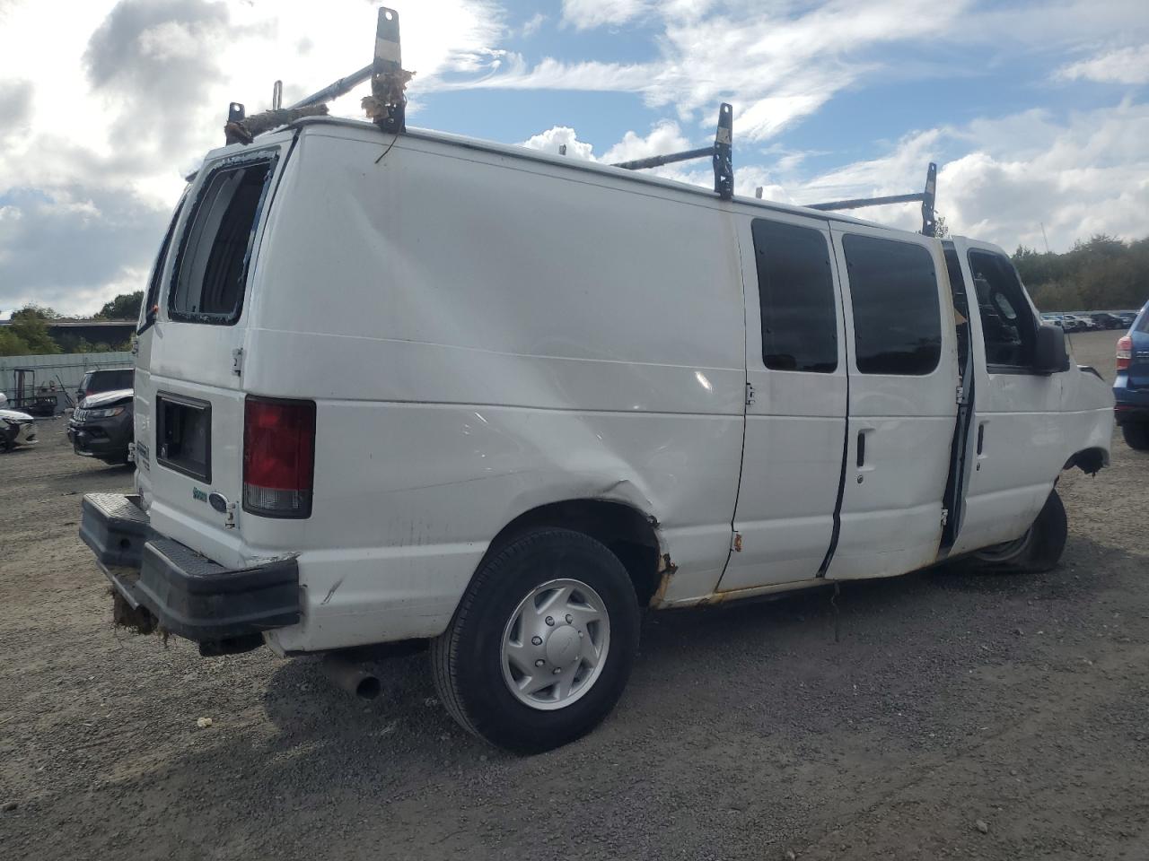 2013 Ford Econoline - Image 3