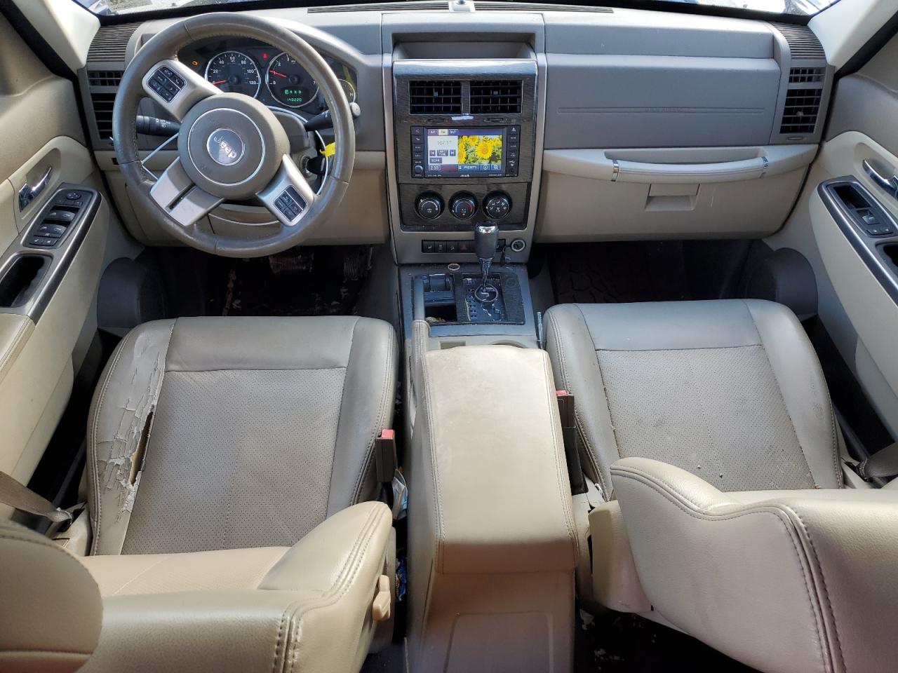 2011 Jeep Liberty (North America) - Image 8