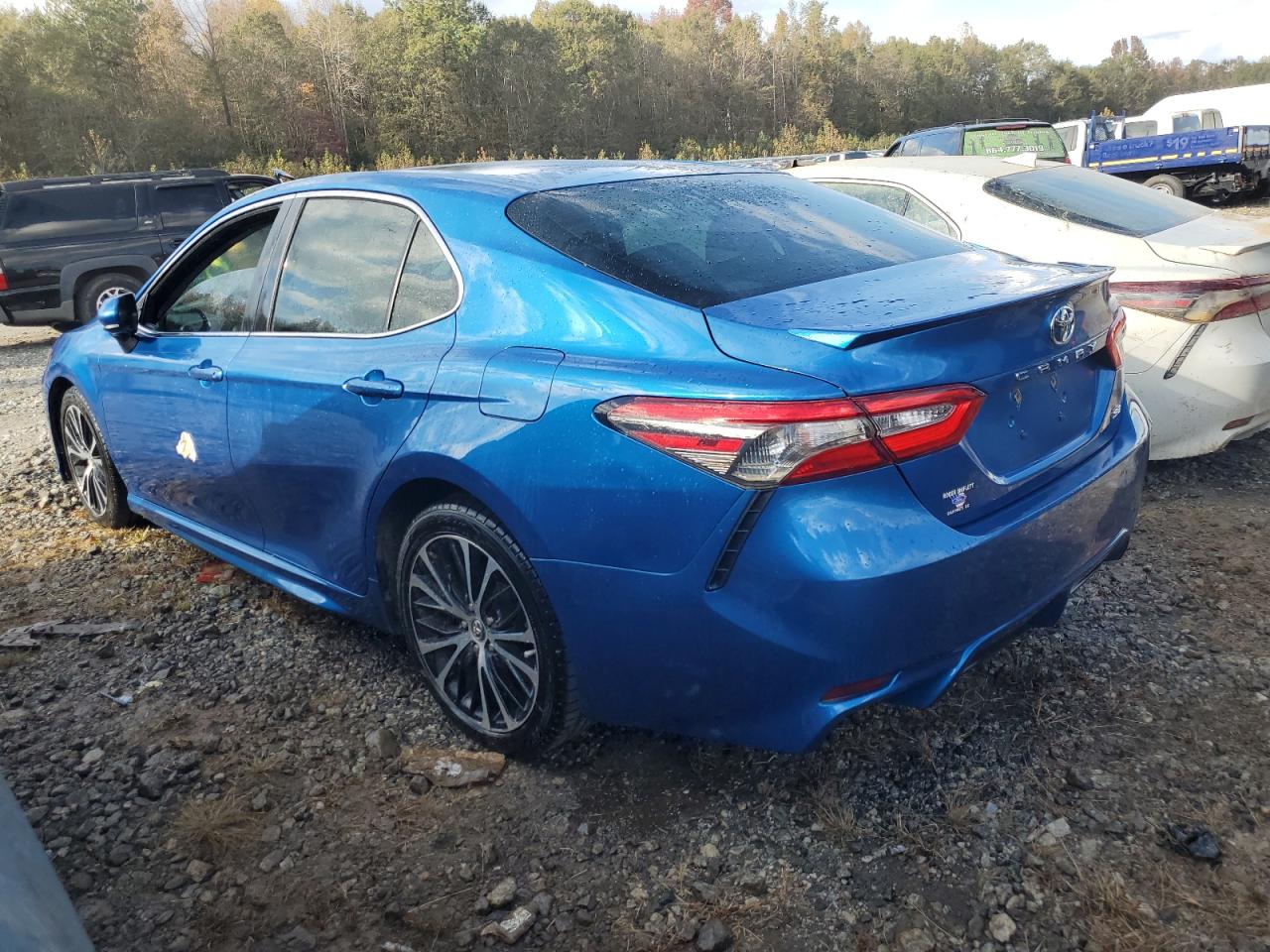 VIN 4T1B11HK5JU124420 2018 TOYOTA CAMRY no.2