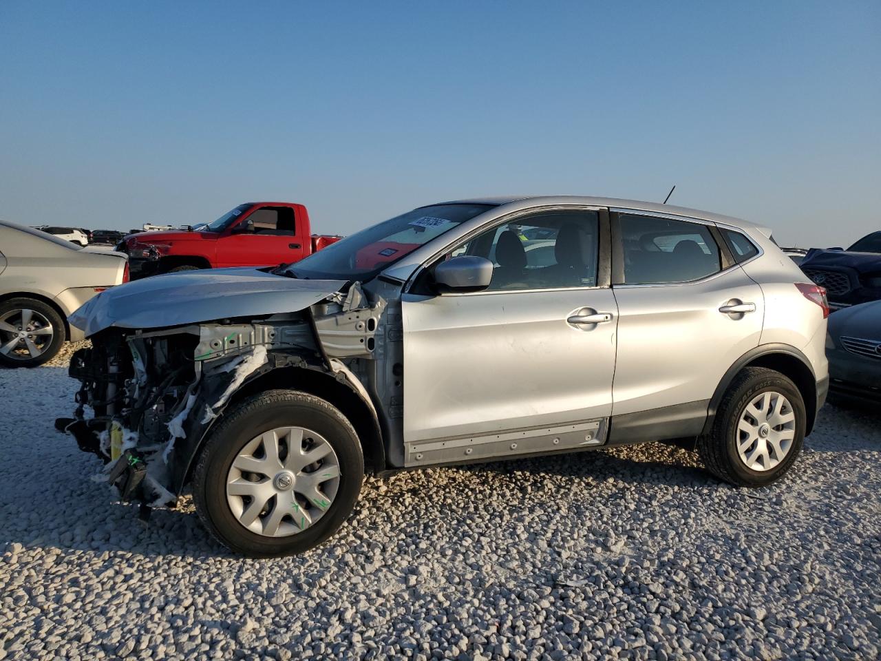 2020 Nissan Rogue - Image 1