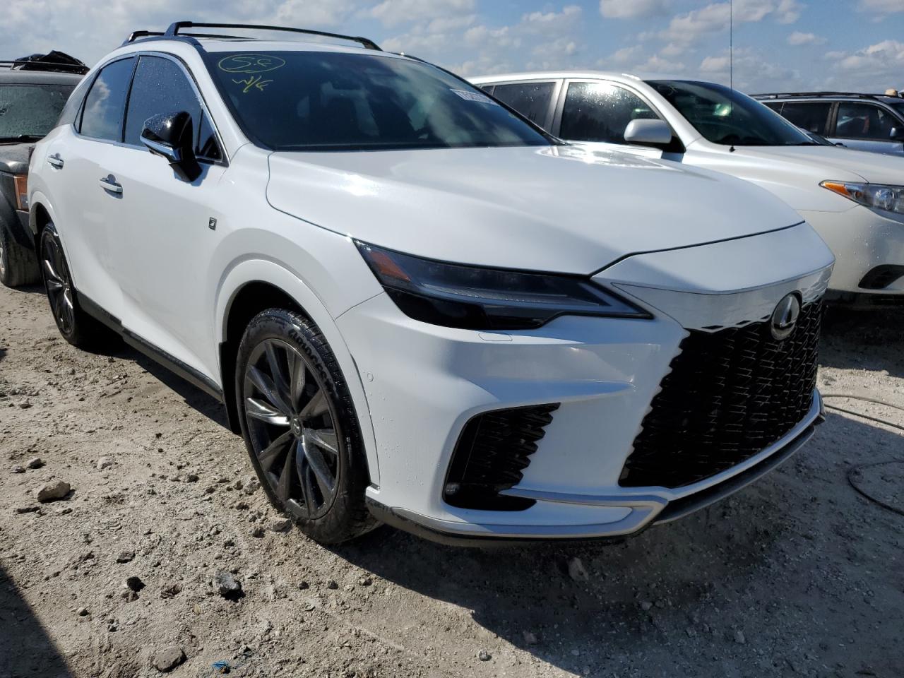 2024 Lexus RX - Image 4