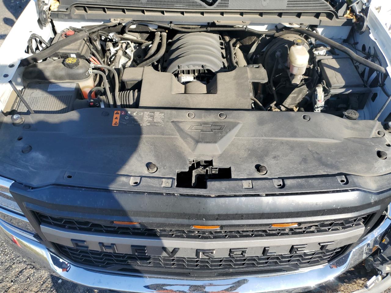 2019 Chevrolet Silverado - Image 11