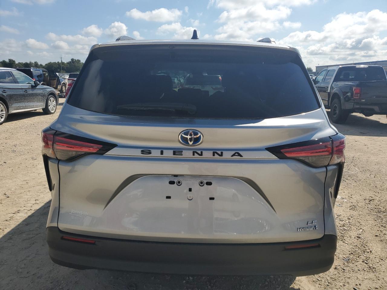 5TDKRKEC5MS068214 2021 Toyota Sienna Le