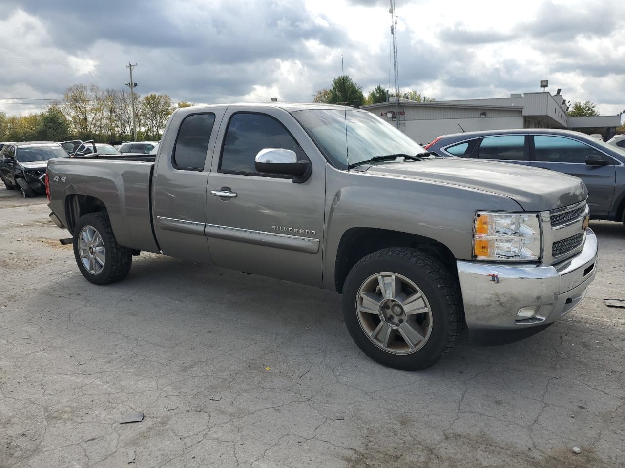 2012 Chevrolet Silverado - Image 4