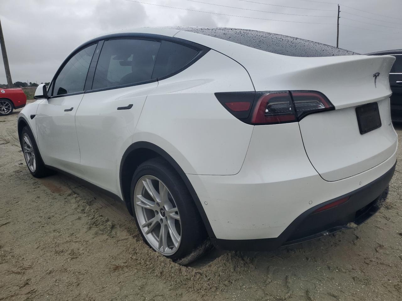 7SAYGDEE1NF368922 2022 TESLA MODEL Y - Image 2