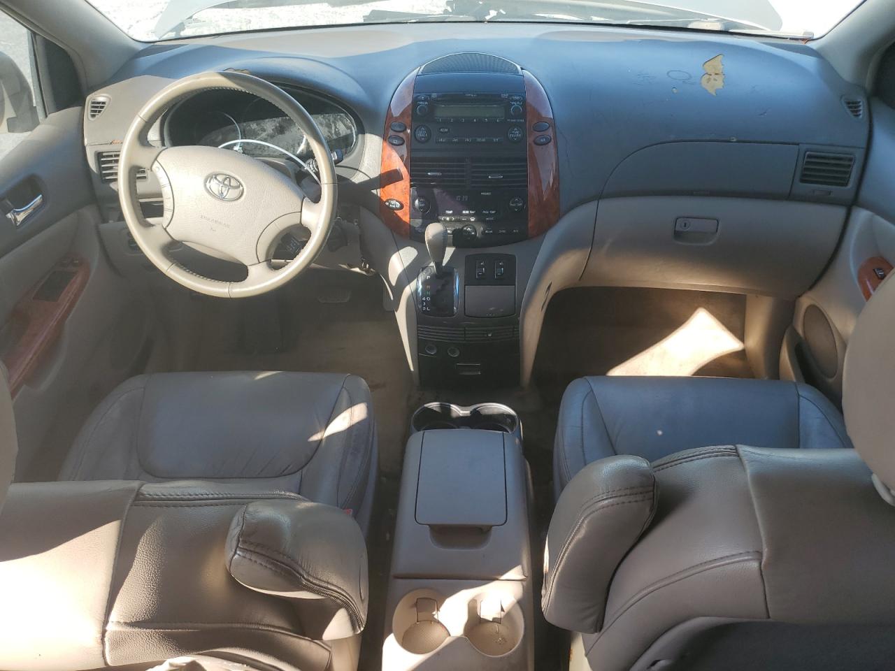 2008 Toyota Sienna - Image 8
