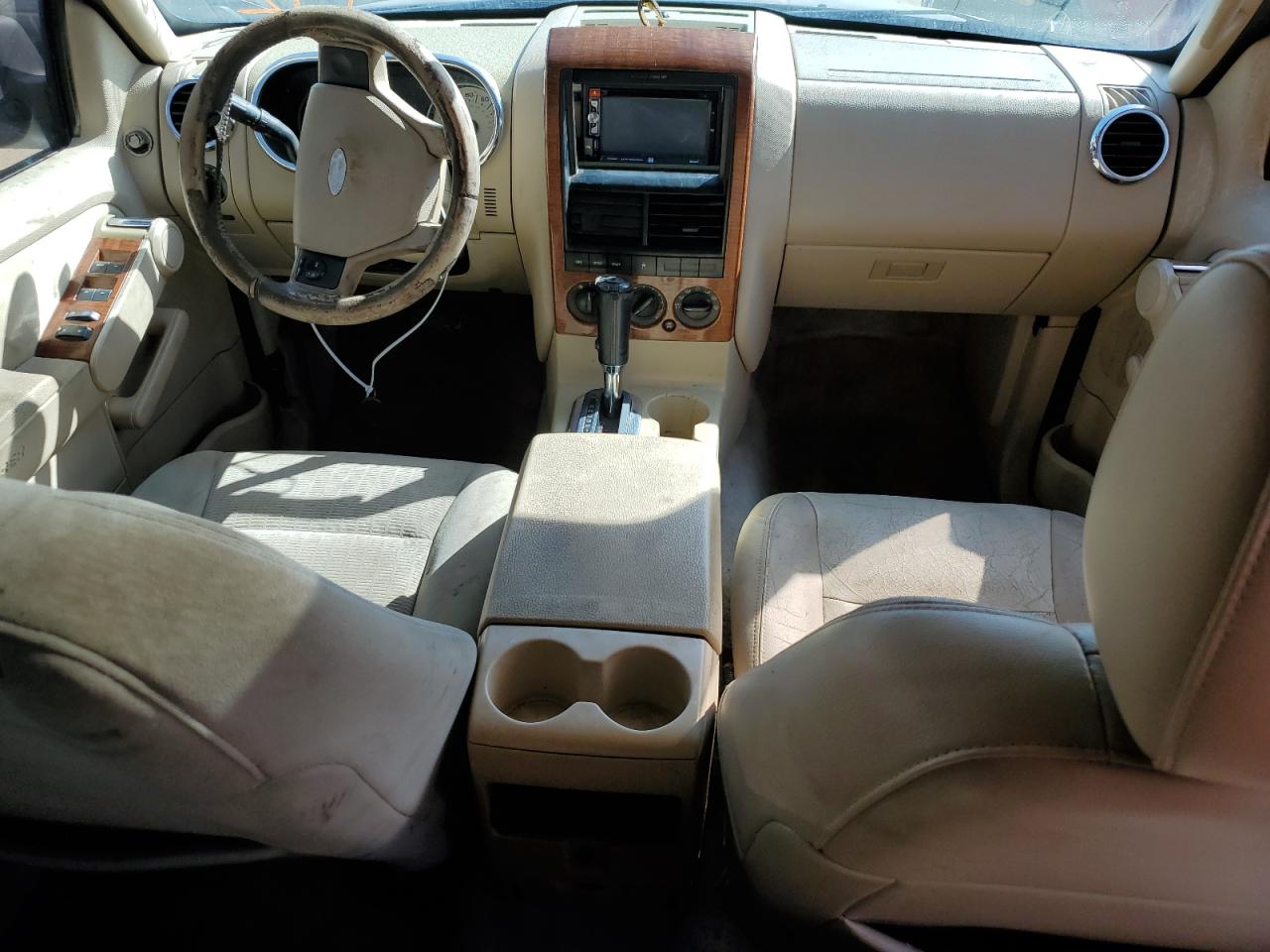 2006 Ford Explorer - Image 8