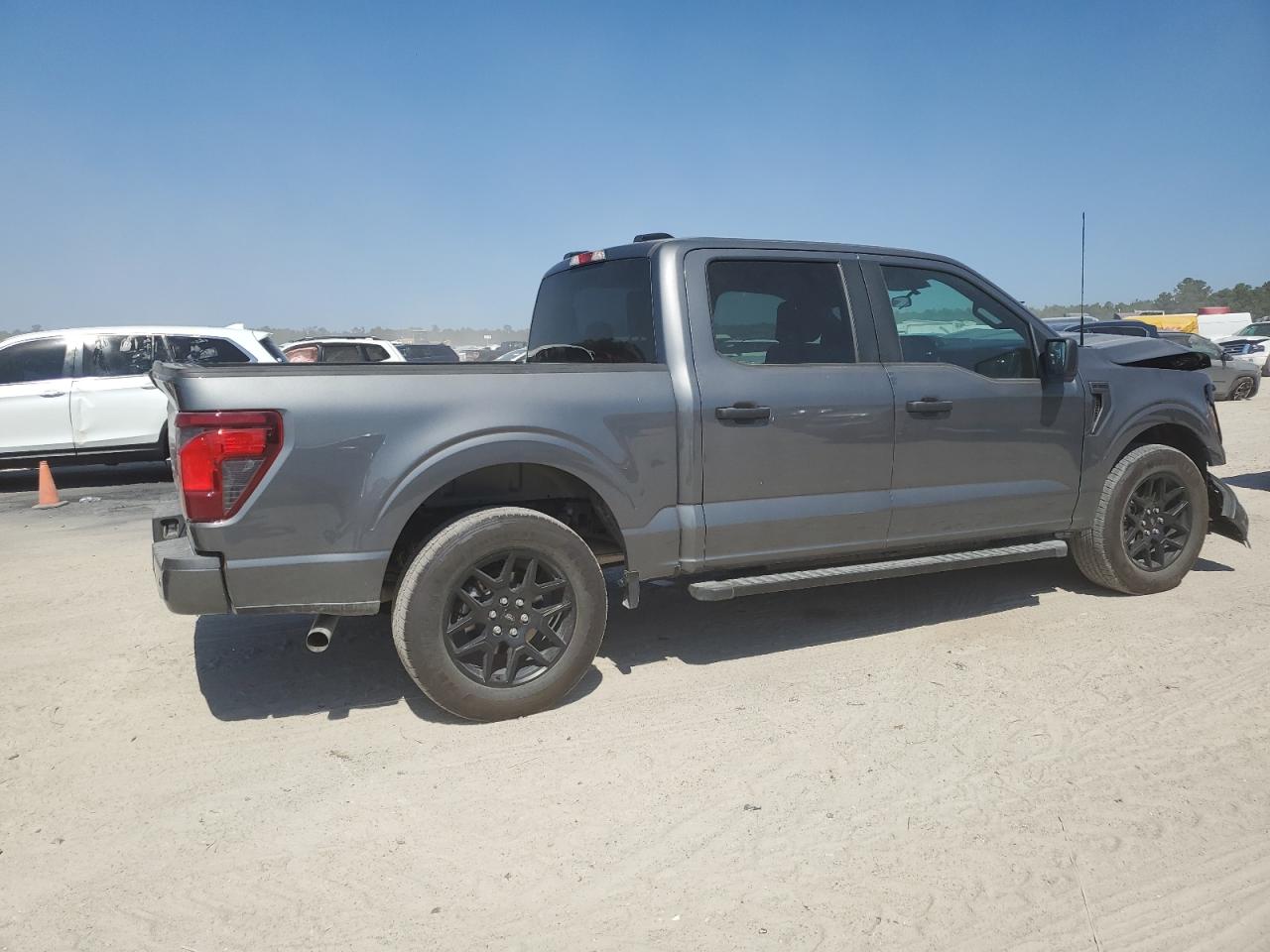 VIN 1FTEW2KP0RKE18120 2024 FORD F150 STX no.3