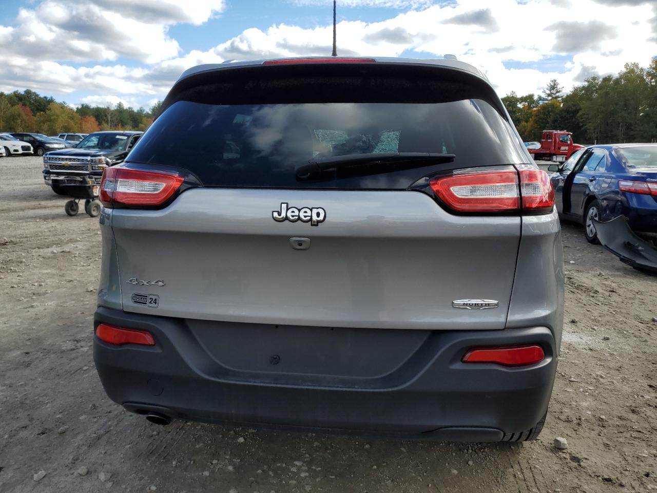 2017 Jeep Cherokee Latitude VIN: 1C4PJMCB4HW638843 Lot: 75288324