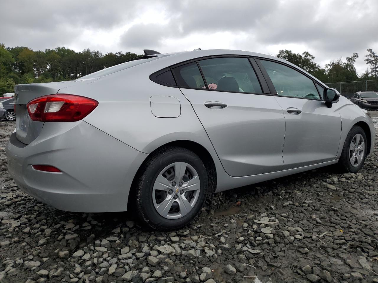 2017 Chevrolet Cruze - Image 3