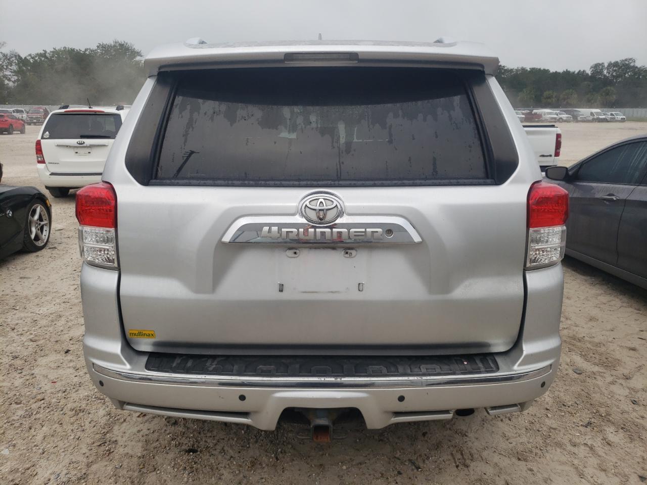 2010 Toyota 4Runner Sr5 VIN: JTEZU5JR2A5013693 Lot: 76311824