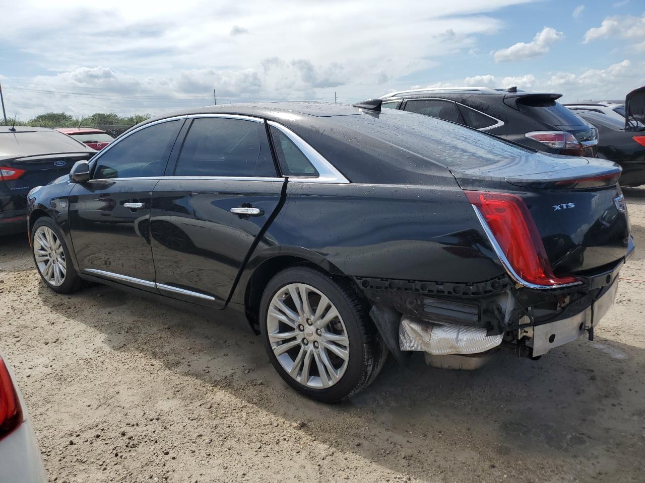 2018 Cadillac XTS - Image 2
