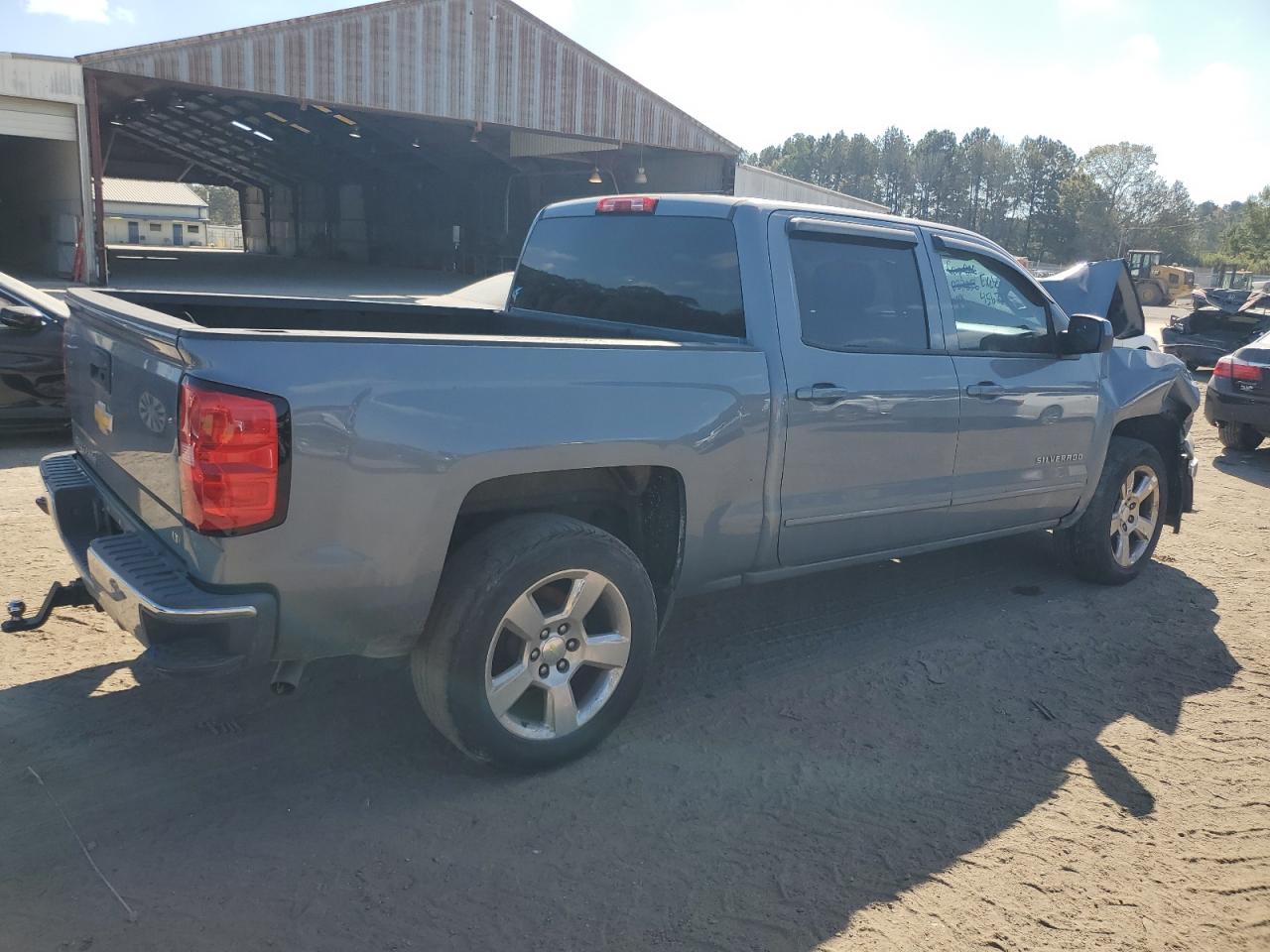 2015 Chevrolet Silverado - Image 3