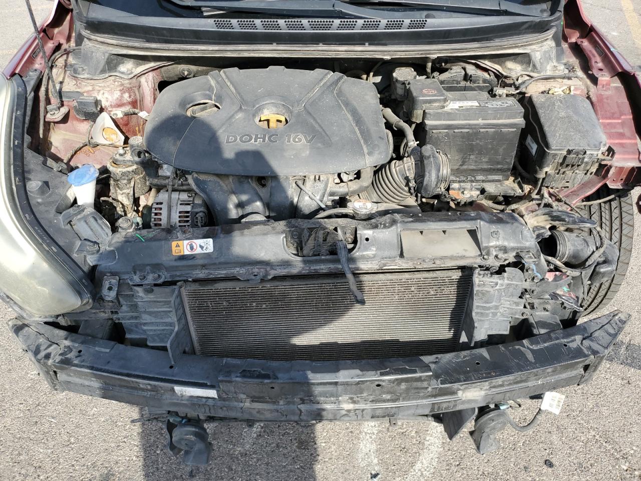 5NPDH4AE2GH725348 2016 Hyundai Elantra Se