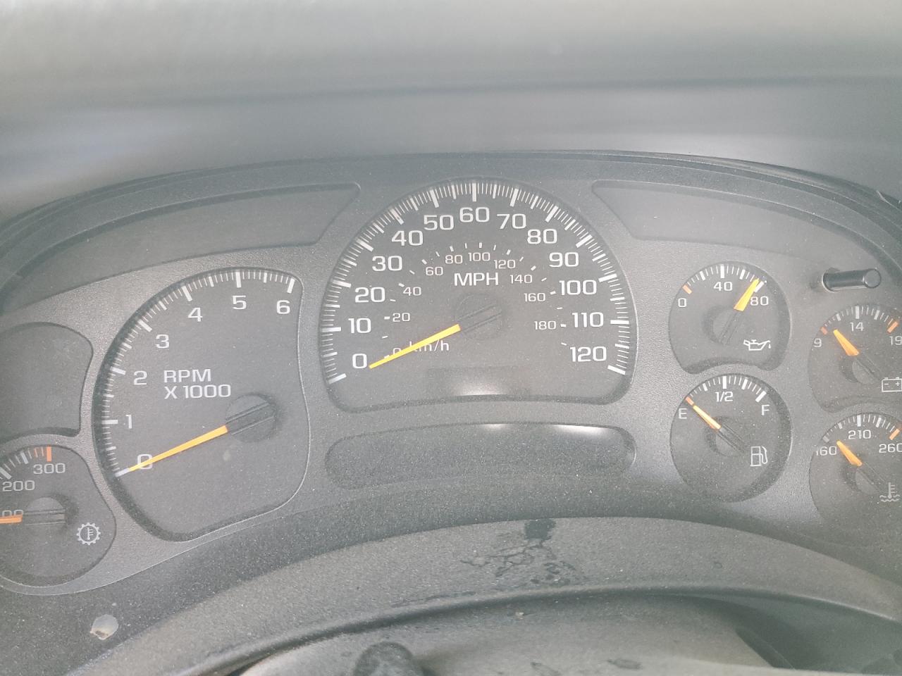 2005 Chevrolet Silverado - Image 9