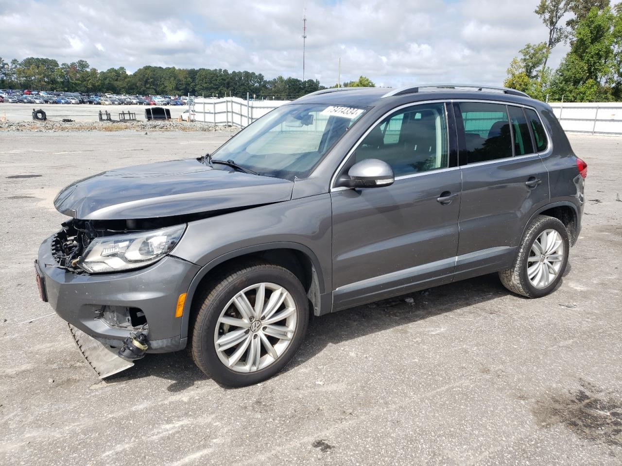 WVGAV7AXXGW592424 2016 VOLKSWAGEN TIGUAN - Image 1