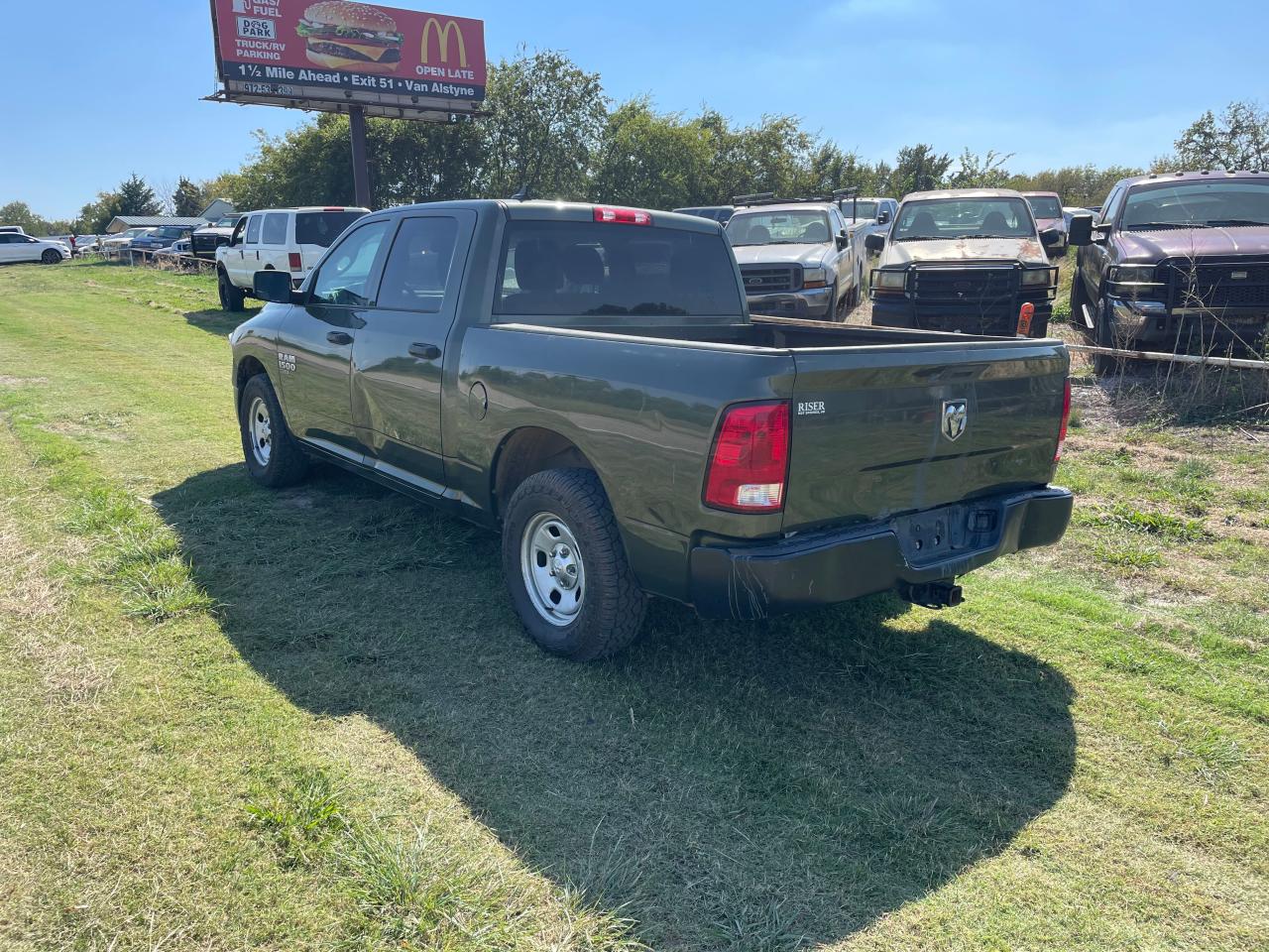 2021 RAM 1500 - Image 3