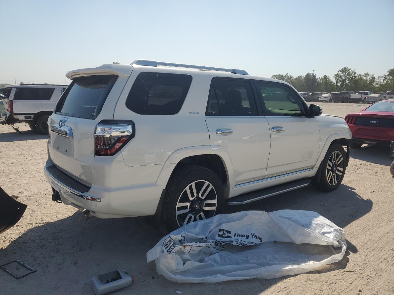 2018 Toyota 4Runner - Image 3