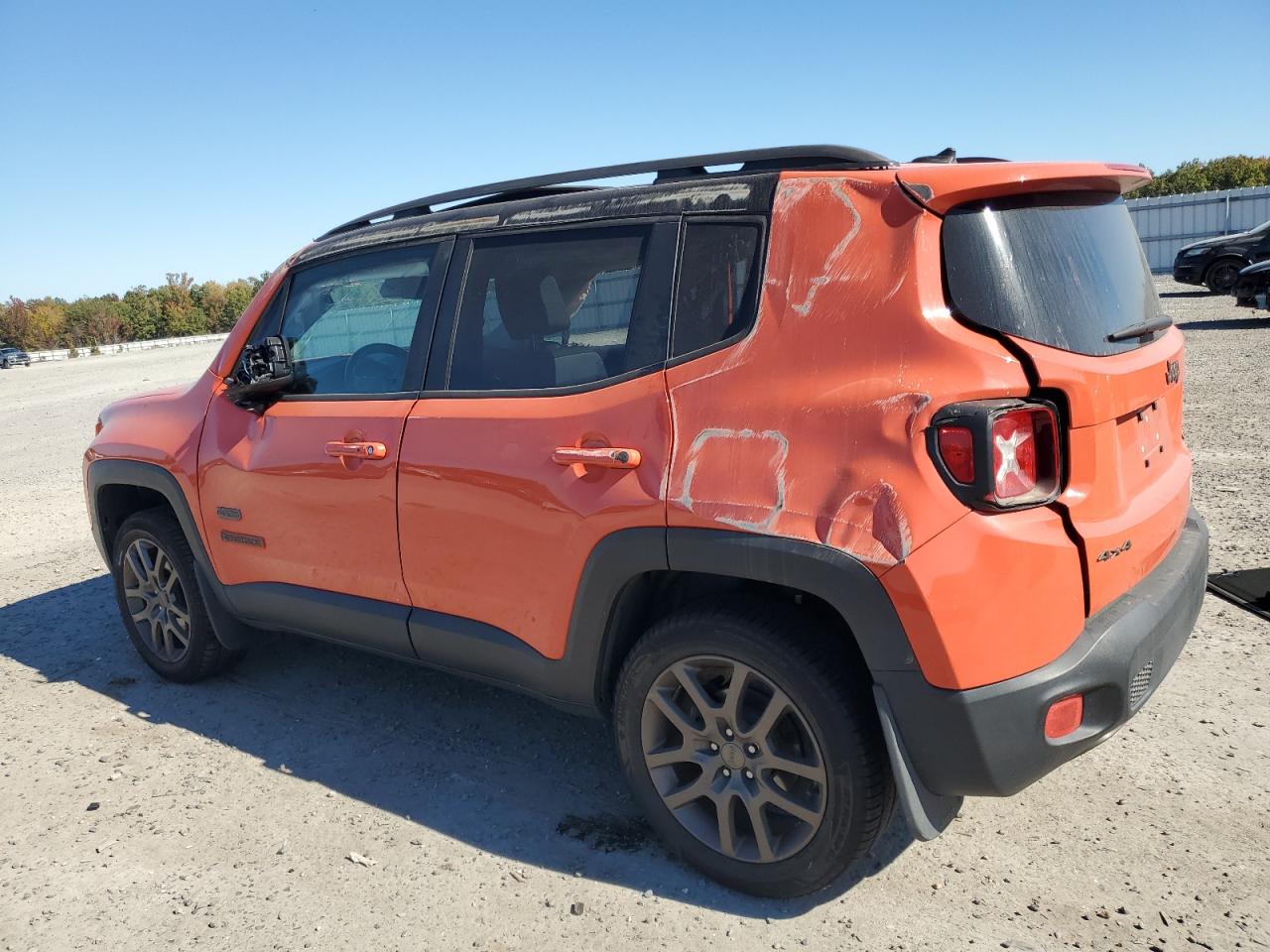 VIN ZACCJBBT5GPE03604 2016 JEEP RENEGADE no.2