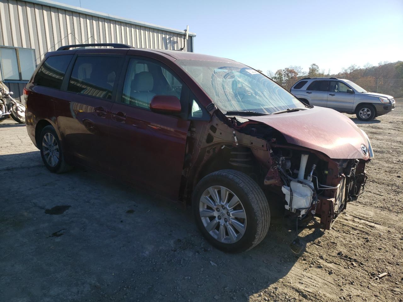 VIN 5TDDK3DC1ES075280 2014 TOYOTA All Models no.4