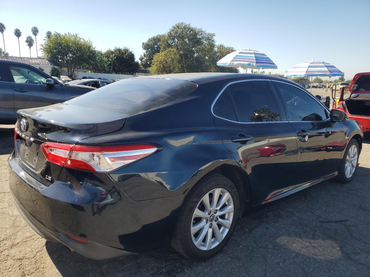 VIN JTNB11HKXJ3038459 2018 TOYOTA CAMRY no.3