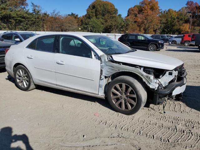  CHEVROLET MALIBU 2015 Biały