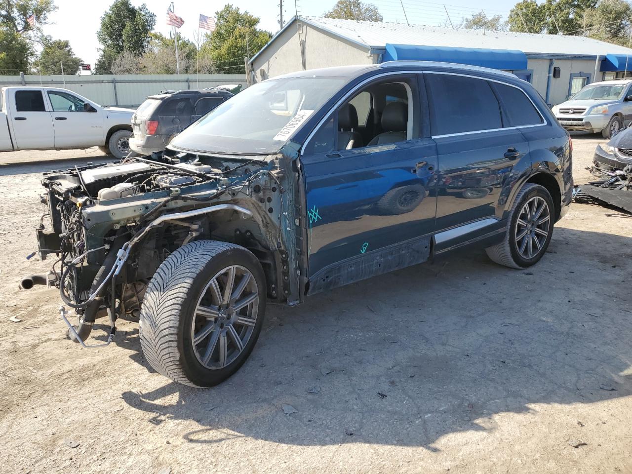 2018 Audi Q7 Premium Plus for Sale in Wichita, KS - Front End