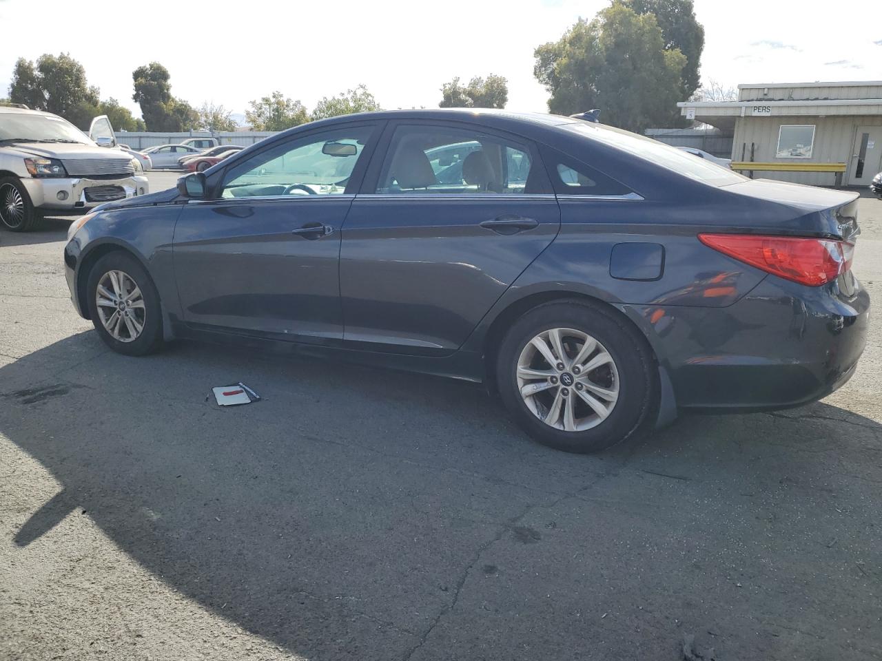 2013 Hyundai Sonata - Image 2