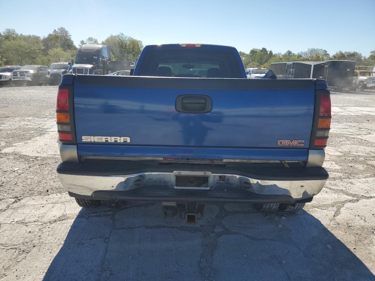 2003 GMC Sierra - Image 6