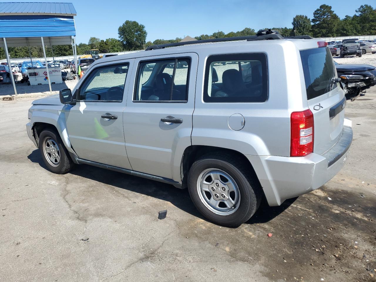 2008 Jeep Liberty (Patriot) - Image 2