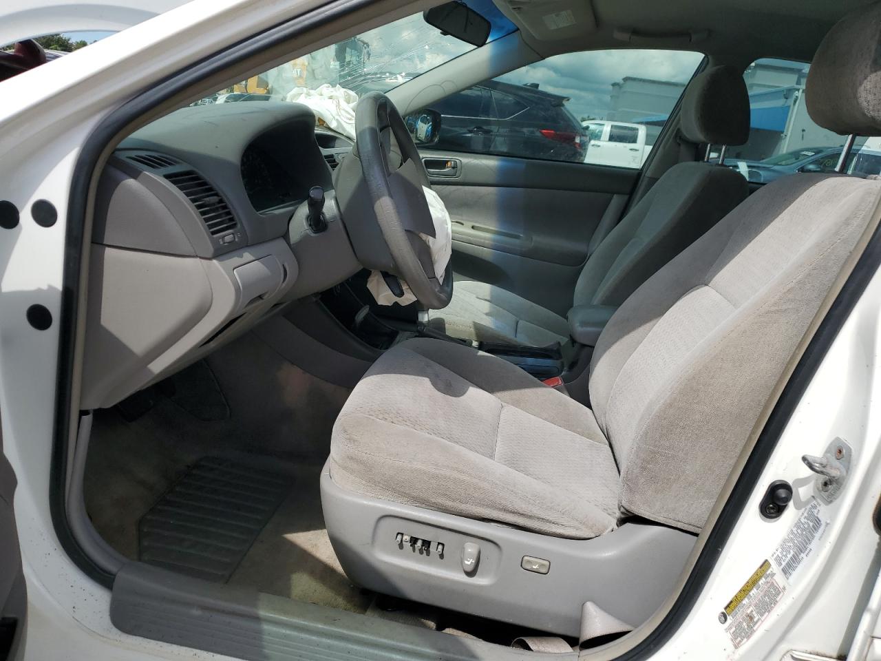 2004 Toyota Camry - Image 7