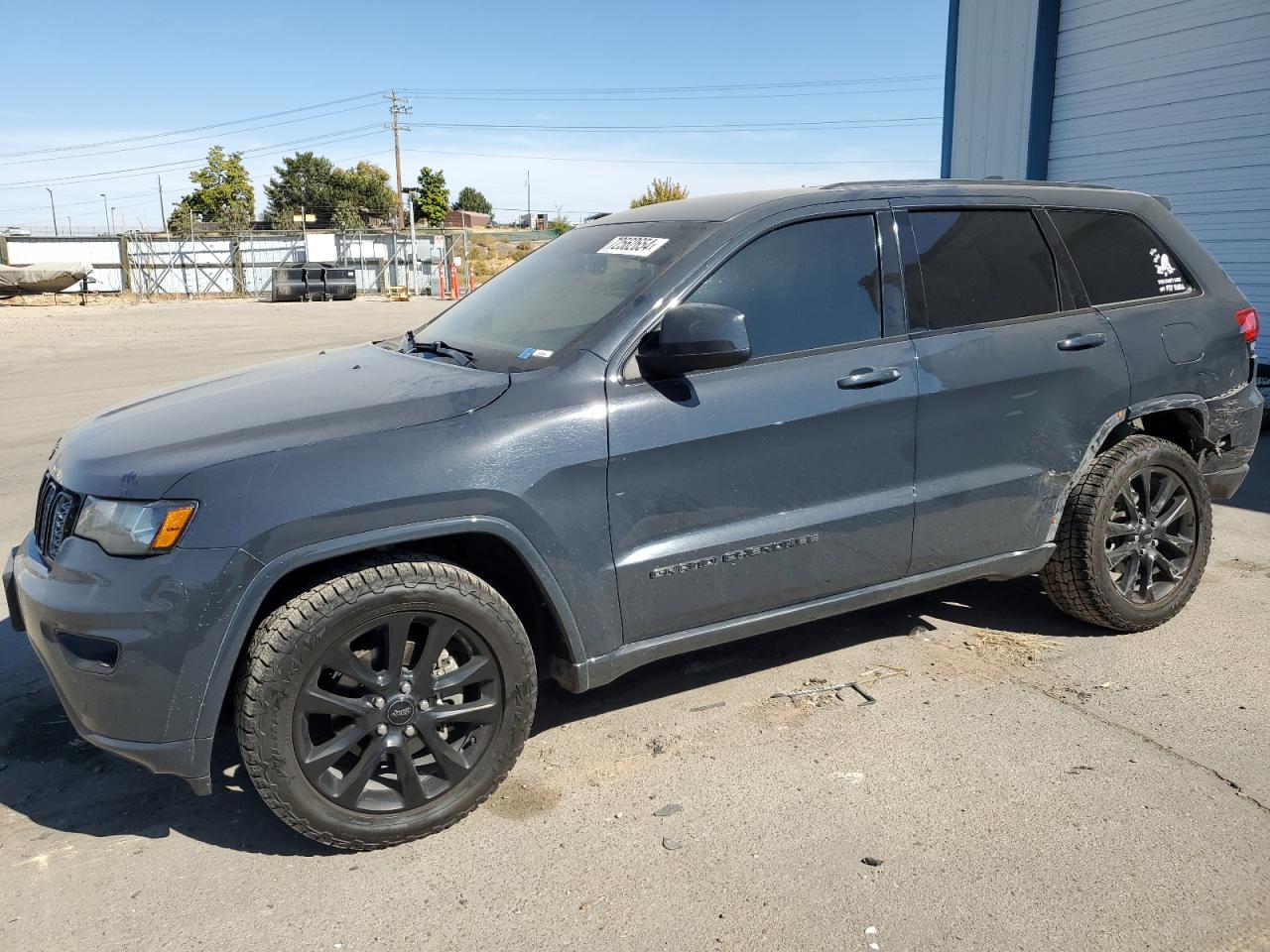 1C4RJFAG9JC227643 2018 Jeep Grand Cherokee Laredo