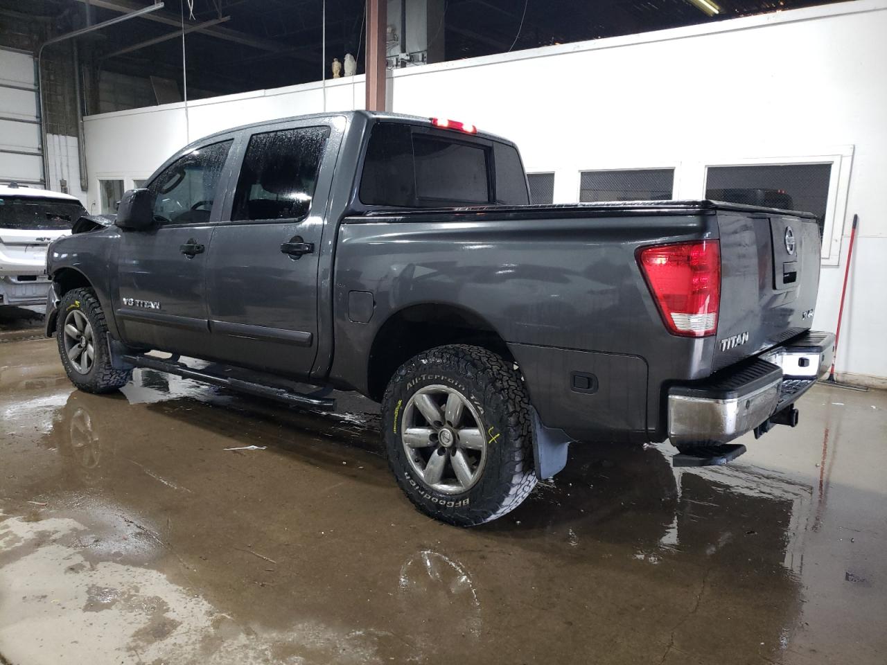 2011 Nissan Titan - Image 2