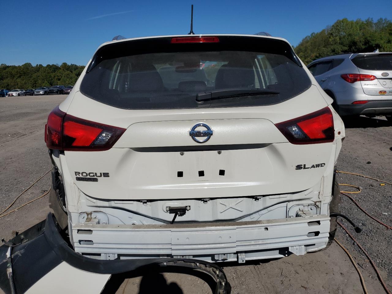 JN1BJ1CR7KW622670 2019 Nissan Rogue Sport S