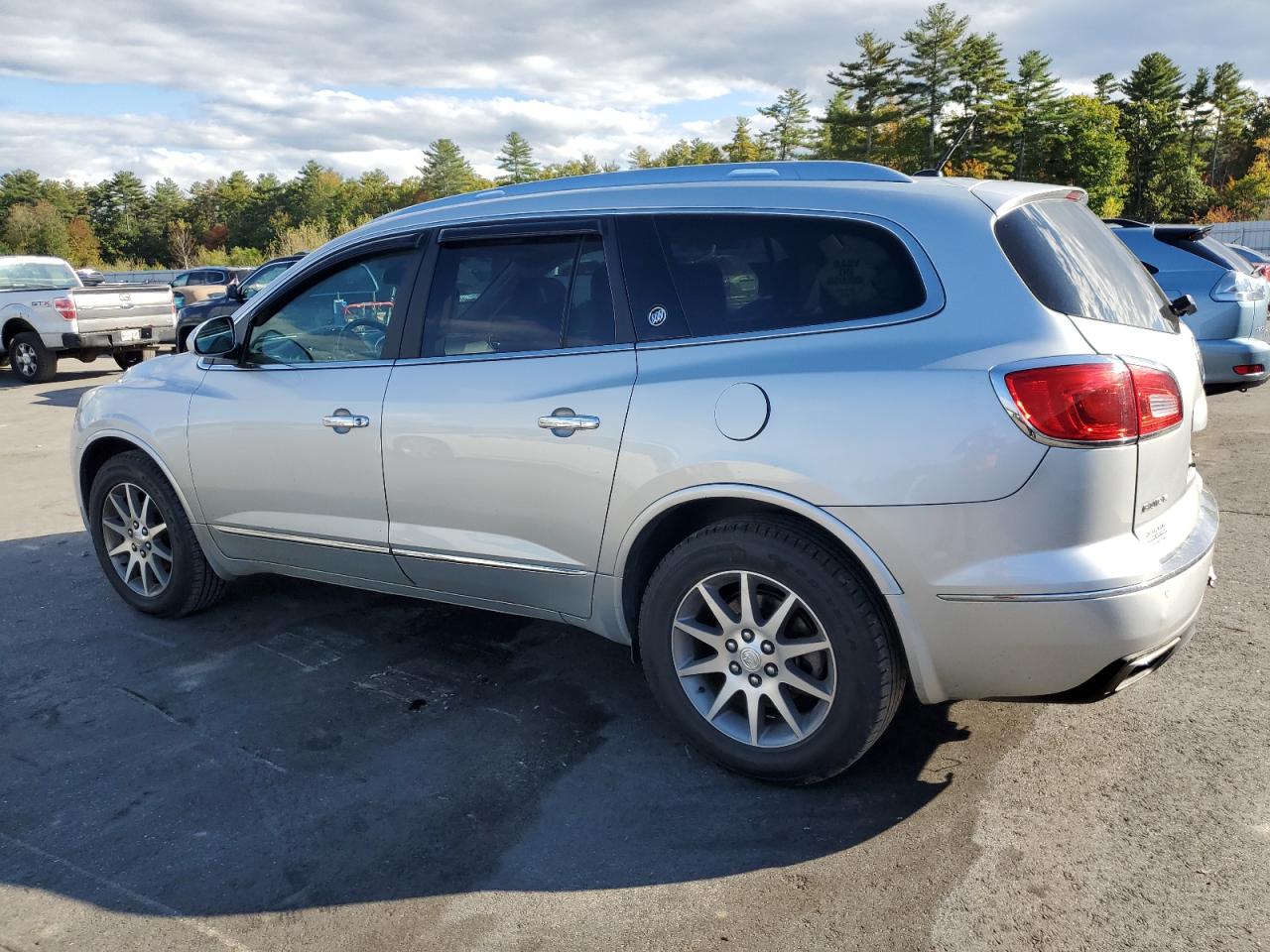 2015 Buick Enclave - Image 2