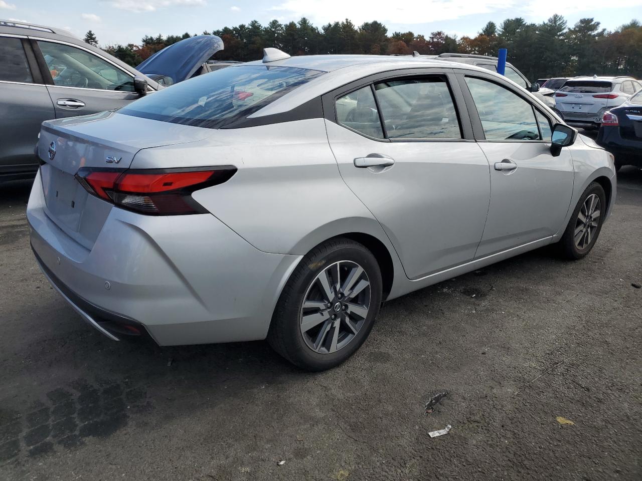 2021 Nissan Versa - Image 3