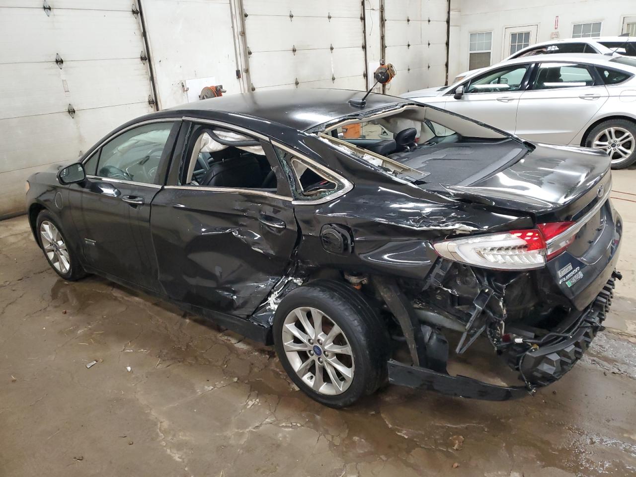 2018 Ford Fusion - Image 2