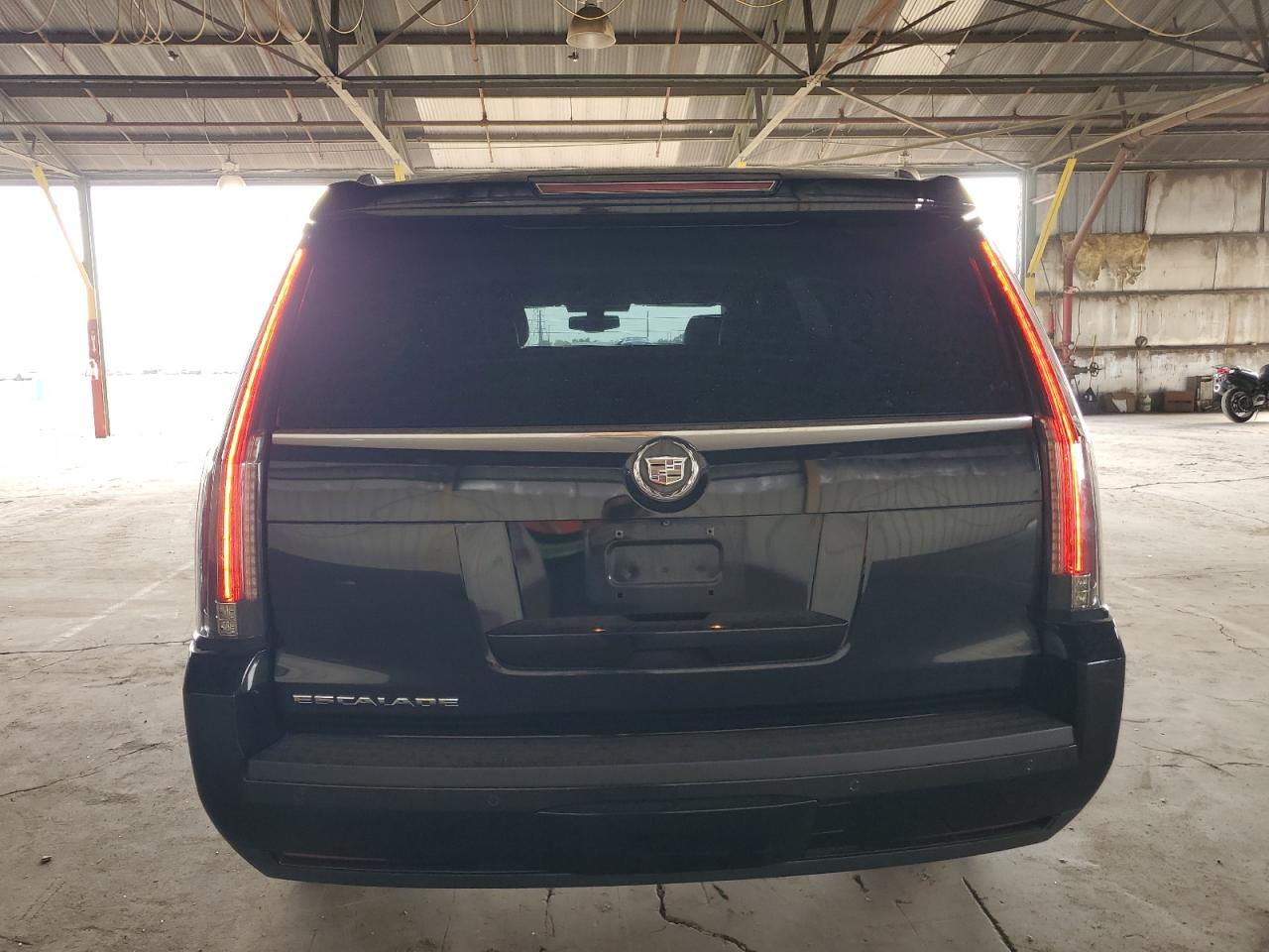 1GYS3AKJ5FR305097 2015 Cadillac Escalade