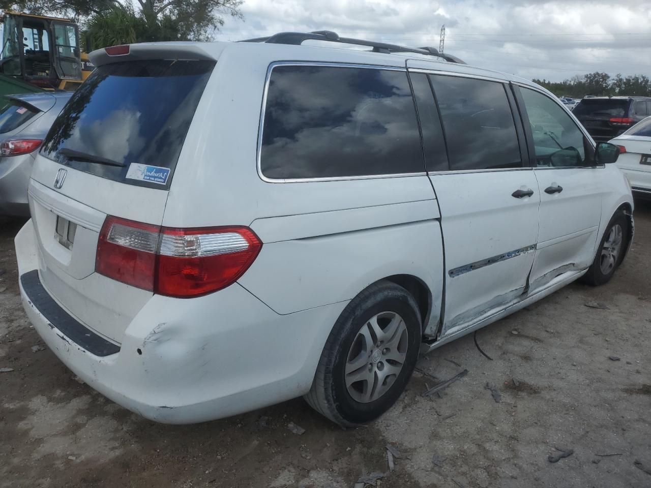 2007 Honda Odyssey - Image 3