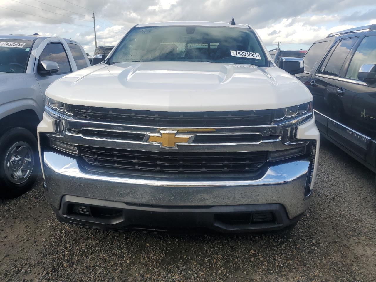 2019 Chevrolet Silverado - Image 5