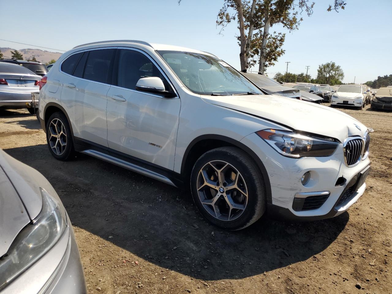 2017 BMW X1 - Image 4