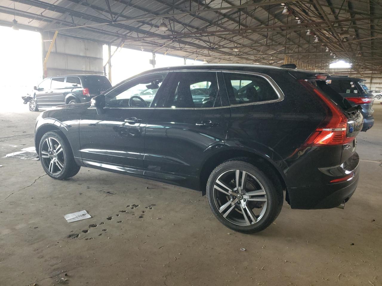2021 Volvo XC60 - Image 2