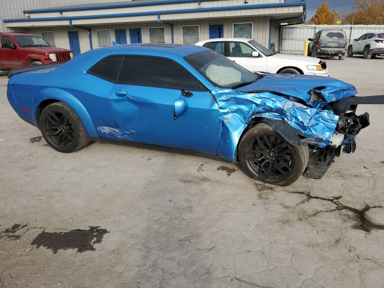 2019 Dodge Challenger - Image 4